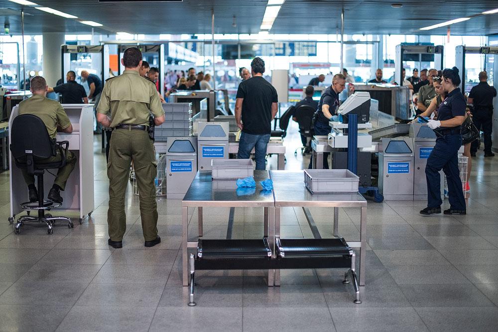 control warsaw airport